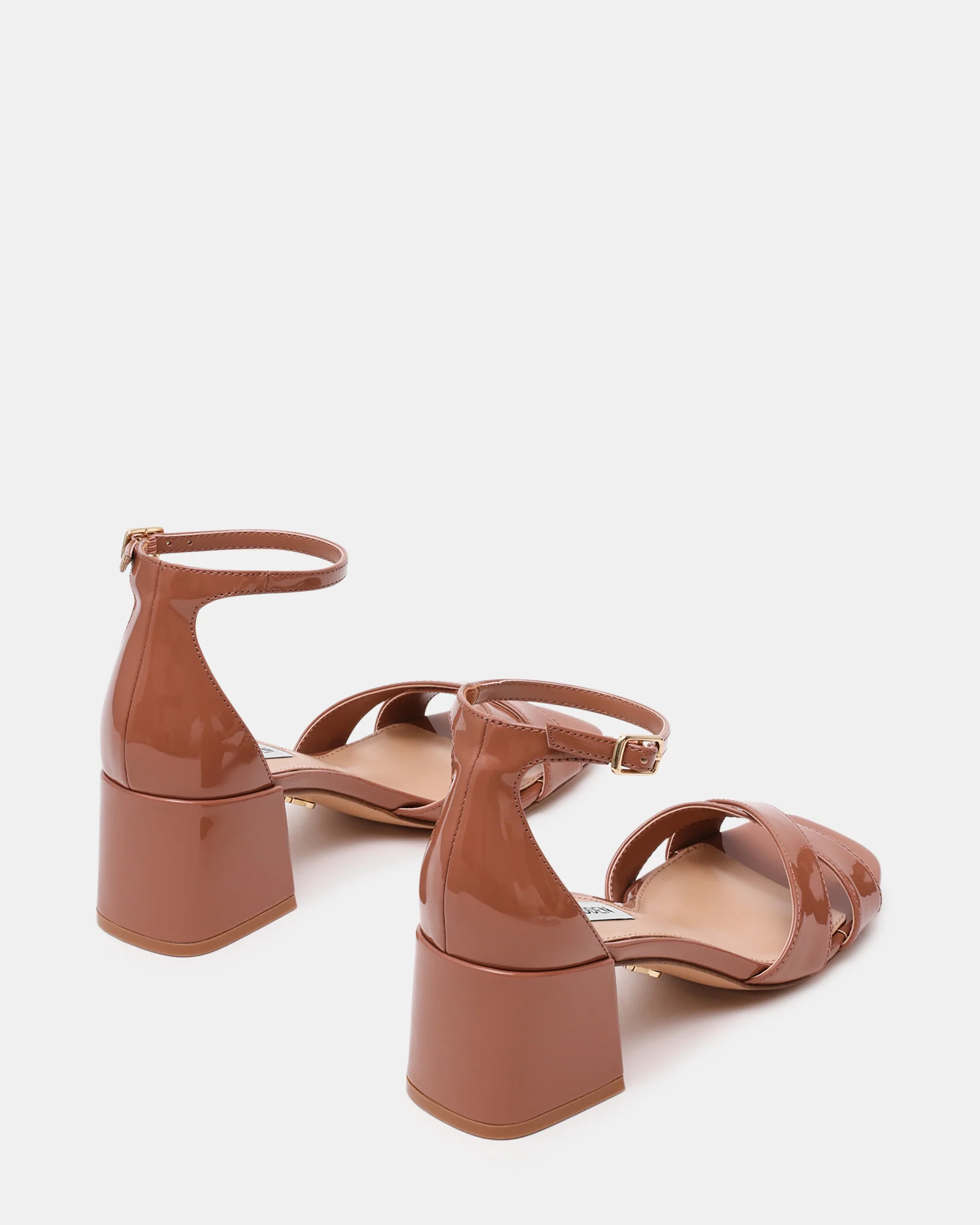 Fergie Sandalo Camel Vernice - Image 4