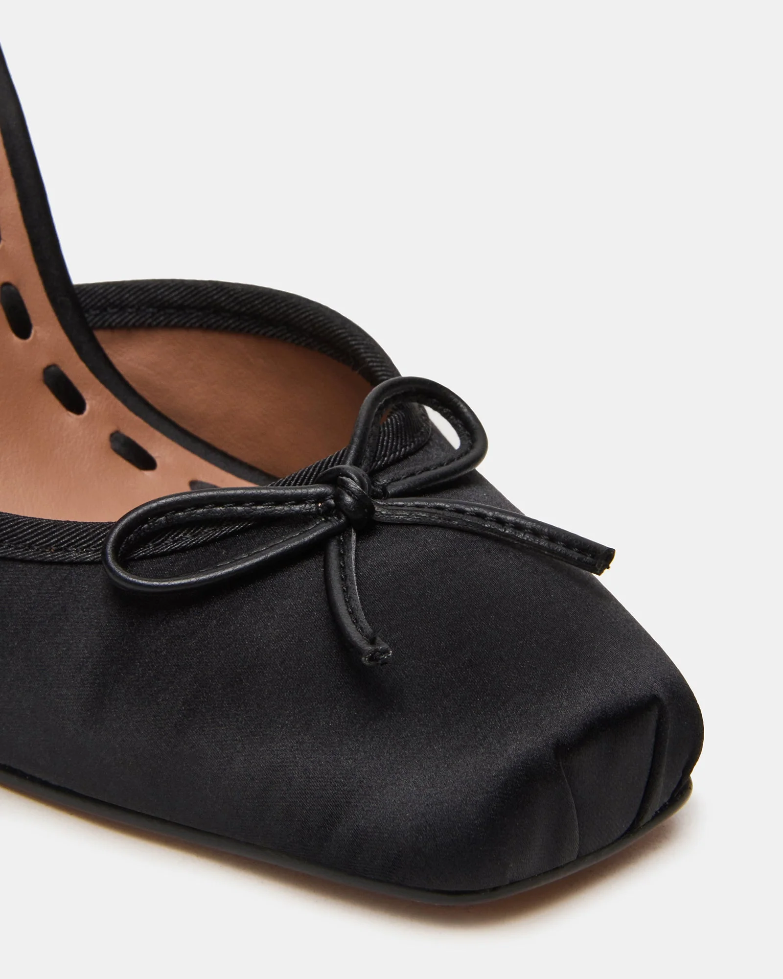 Larina Ballerina con Tacco Nero Satin - Image 4