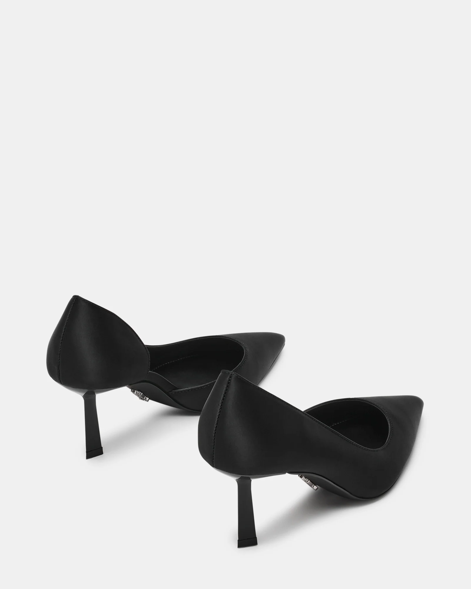 Vena Décolleté Nero Satin - Image 5